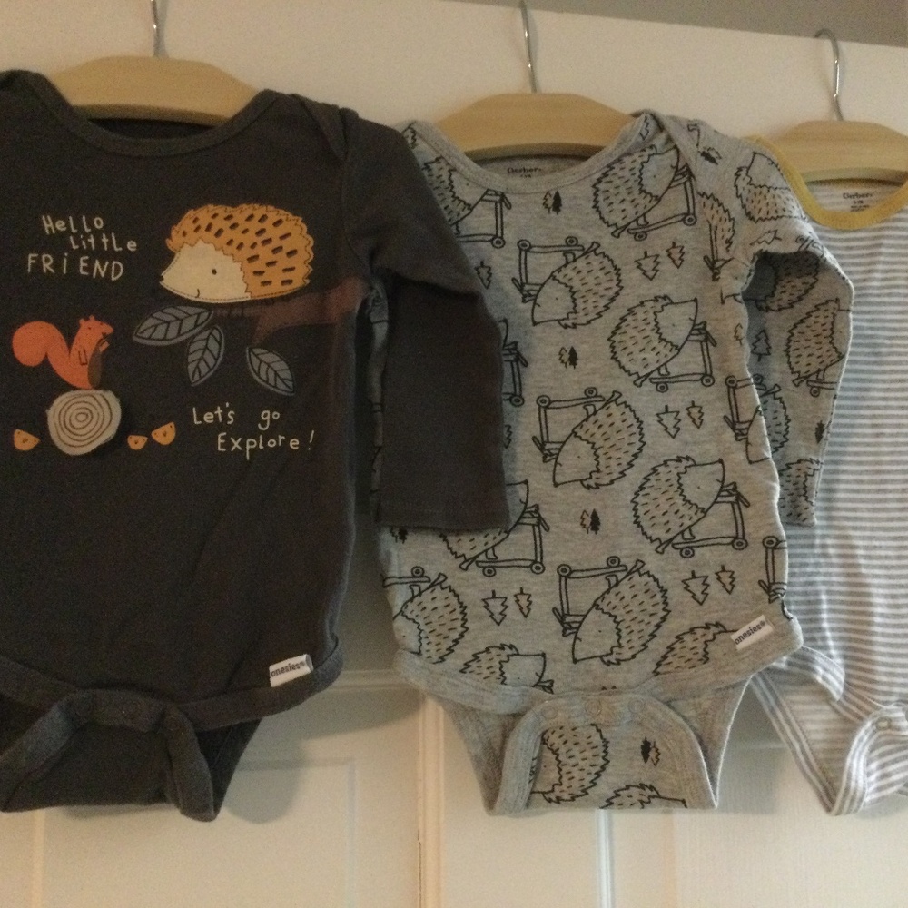 Gerber 3-count Fall Pattern Cotton Long Sleeve Onesies (6-9 months)